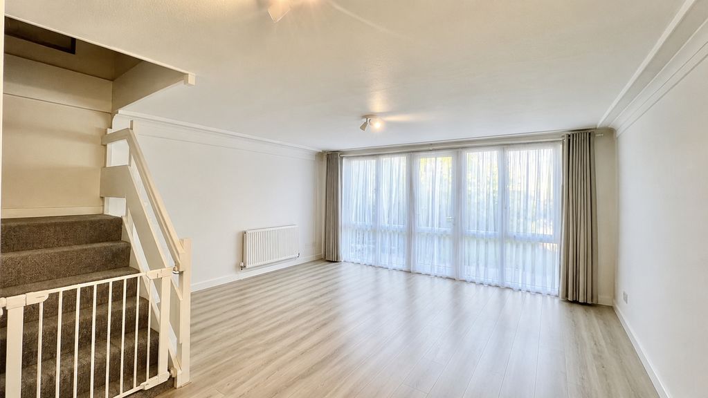 Living Room- click for photo gallery